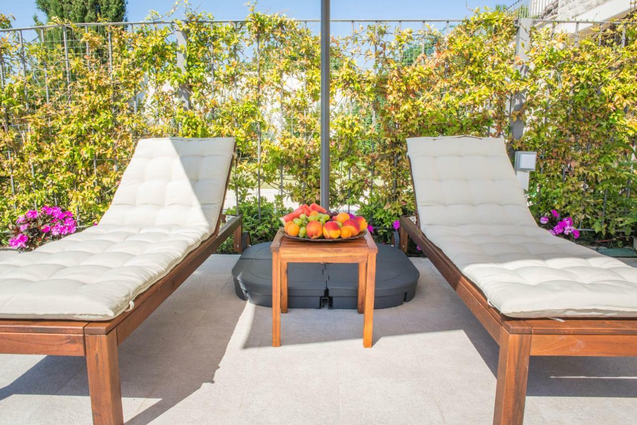 Melody M Apartment With Private Pool Split Exterior foto