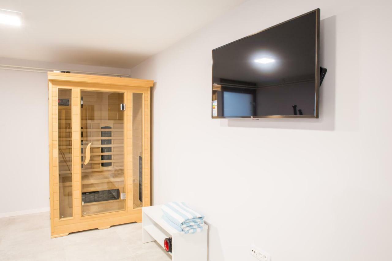 Melody M Apartment With Private Pool Split Exterior foto